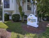 Head Out to Nearby Attractions & Dining